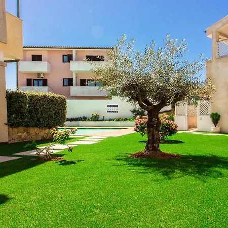 Guesthost - Modern Apartment Near The Beach *