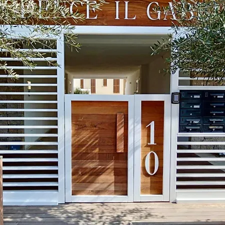 Apartment Guesthost - Modern Near The *
