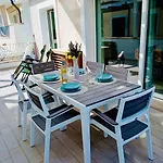 Appartamento Guesthost - Modern Near The *