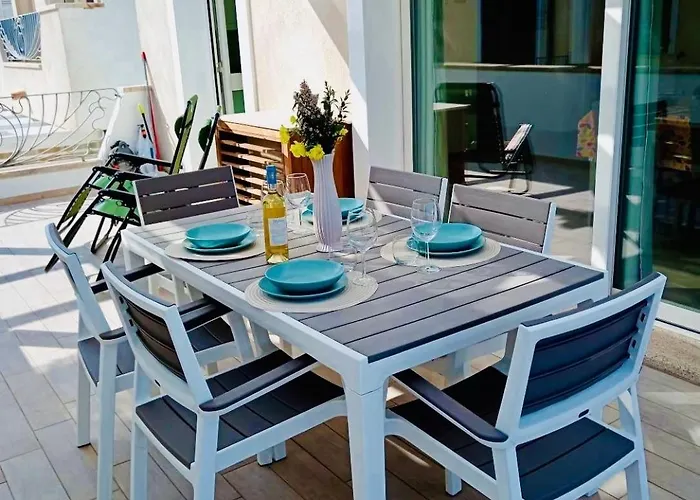 Apartamento Guesthost - Modern Near The *