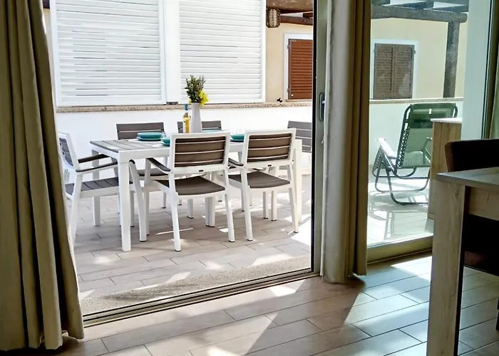 Apartamento Guesthost - Modern Near The